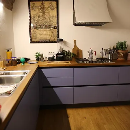 Kolovrathome شقة